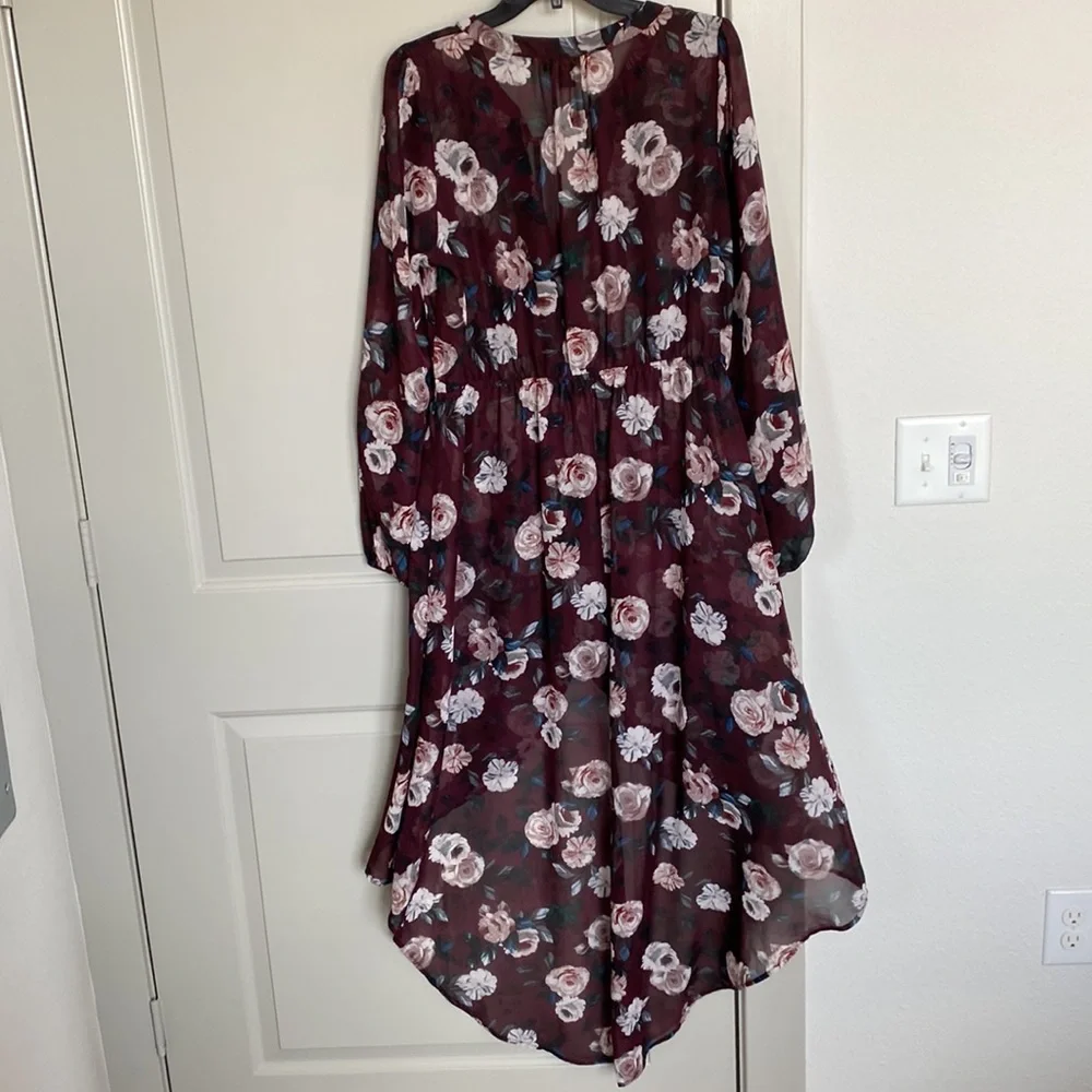 Forever 21 + plus size Burgundy floral shell high low dress size 0X / XL - Picture 3 of 3